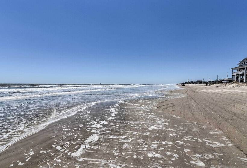 Steps To Coast: Bolivar Peninsula Beach House!