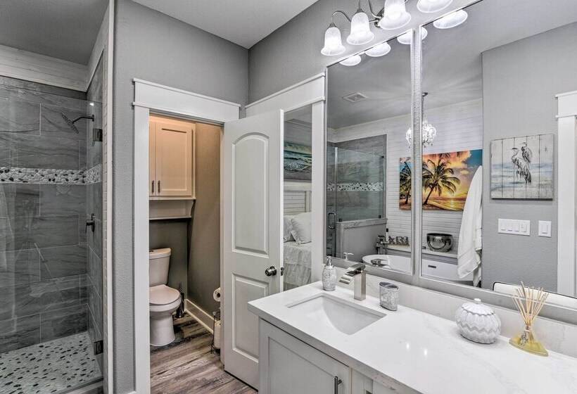 Steps To Coast: Bolivar Peninsula Beach House!