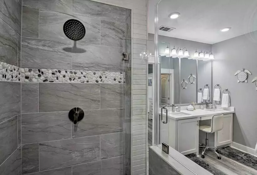 Steps To Coast: Bolivar Peninsula Beach House!