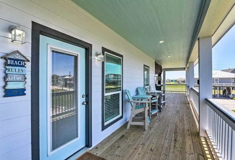 Steps To Coast: Bolivar Peninsula Beach House!