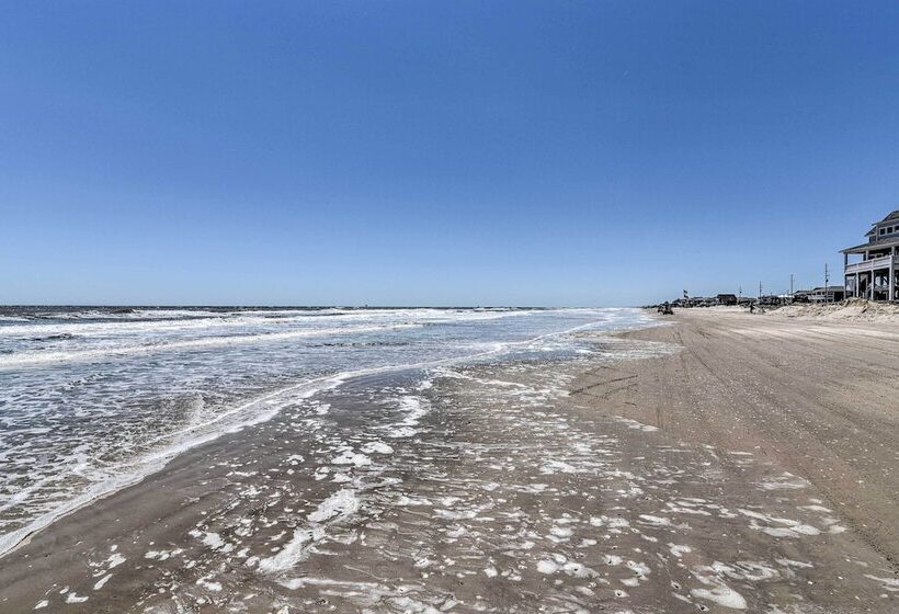 Steps To Coast: Bolivar Peninsula Beach House!