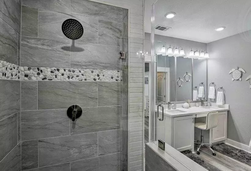 Steps To Coast: Bolivar Peninsula Beach House!