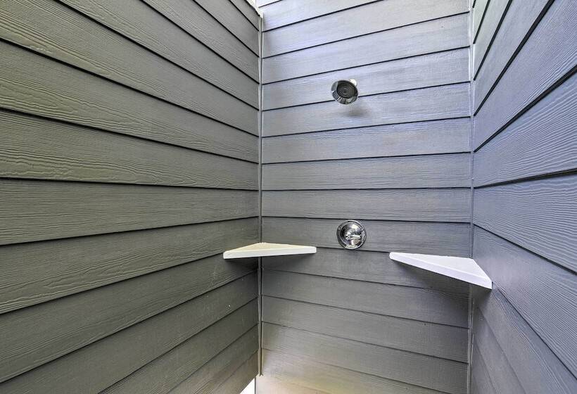 Steps To Coast: Bolivar Peninsula Beach House!