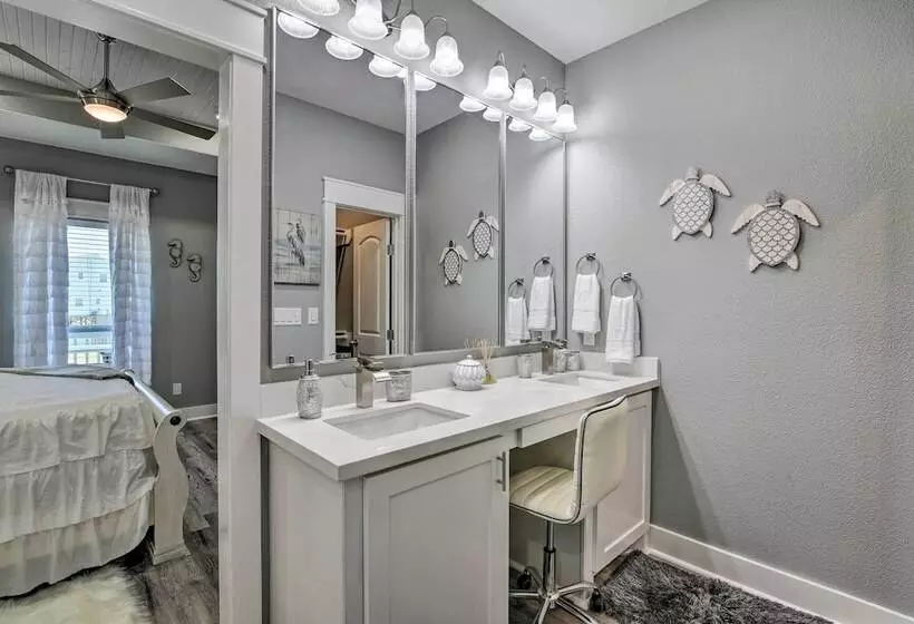 Steps To Coast: Bolivar Peninsula Beach House!