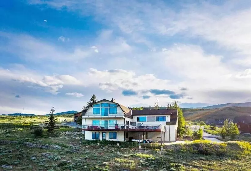 Breathtaking Bear Lake Escape W/ Game Room & View!