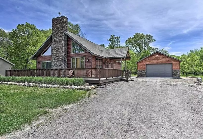 Cabin 1 Mi To Sand Valley, 1 Block To Beach