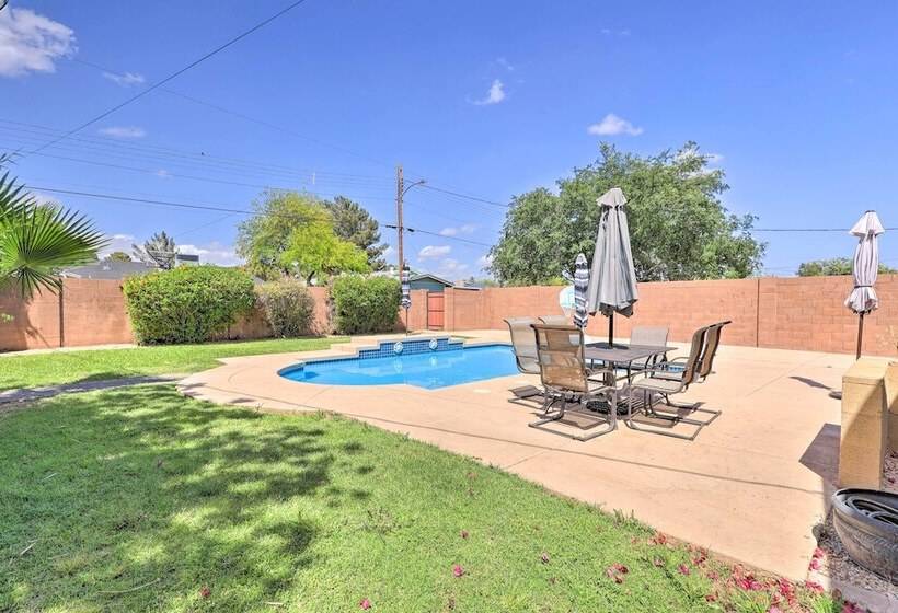 Central Phoenix Home W/ Pool & Hot Tub!