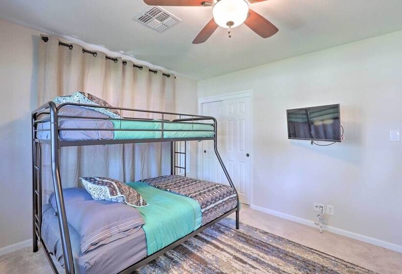 Central Phoenix Home W/ Pool & Hot Tub!