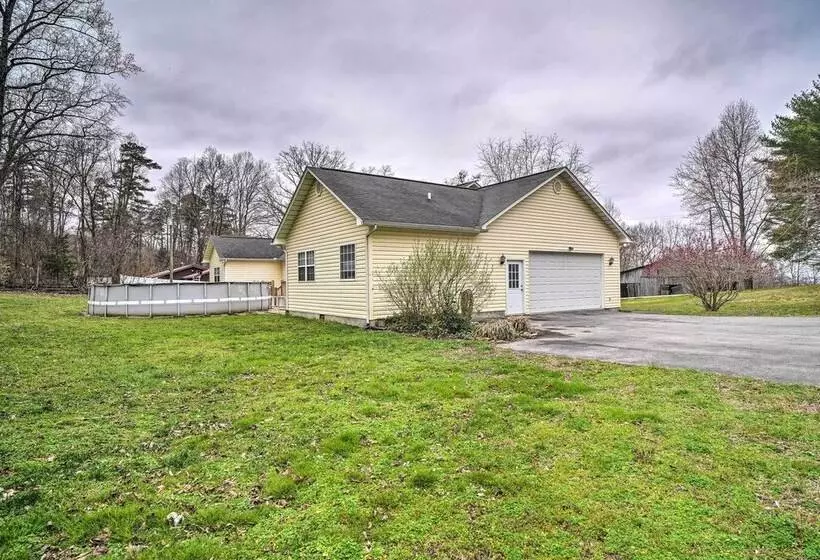 Charming  Hideaway Haven  Near Pigeon Forge!