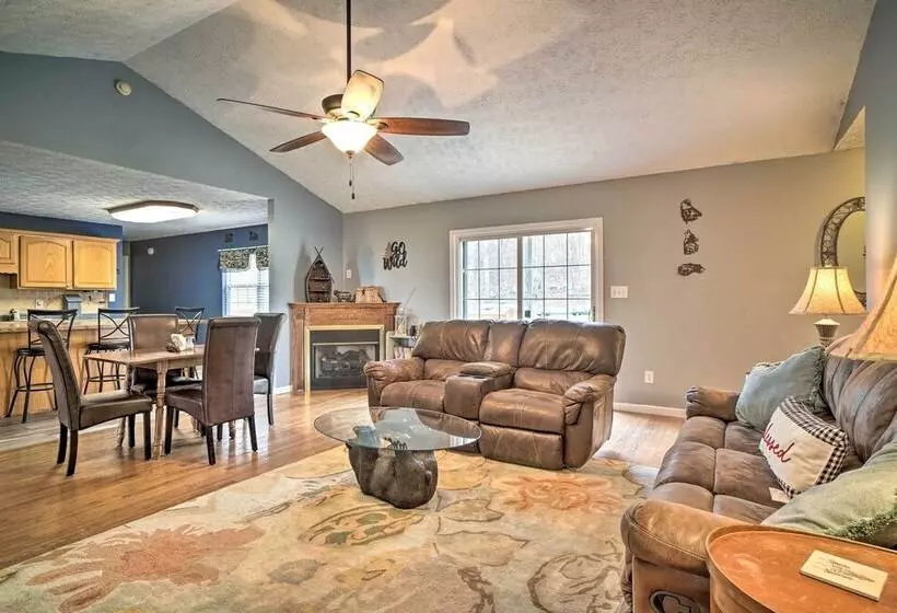 Charming  Hideaway Haven  Near Pigeon Forge!