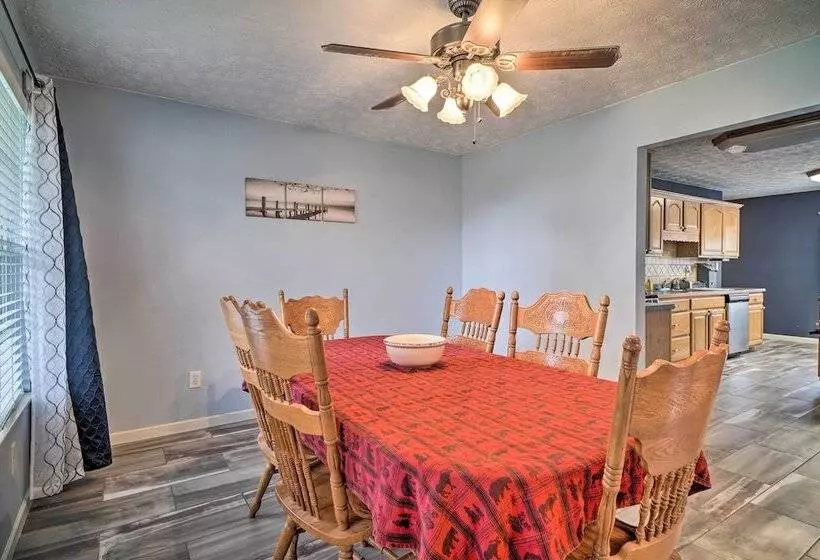 Charming  Hideaway Haven  Near Pigeon Forge!