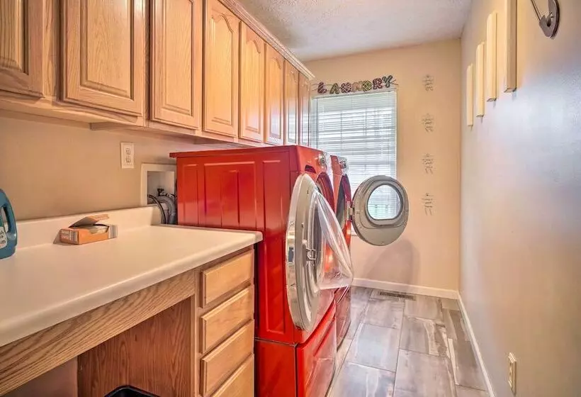 Charming  Hideaway Haven  Near Pigeon Forge!