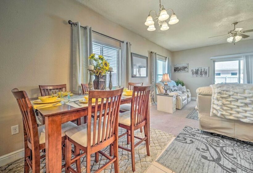 Charming Portales Retreat Across From Enmu!