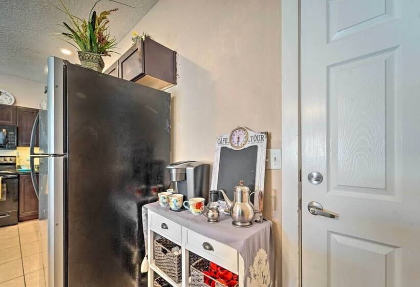 Charming Portales Retreat Across From Enmu!