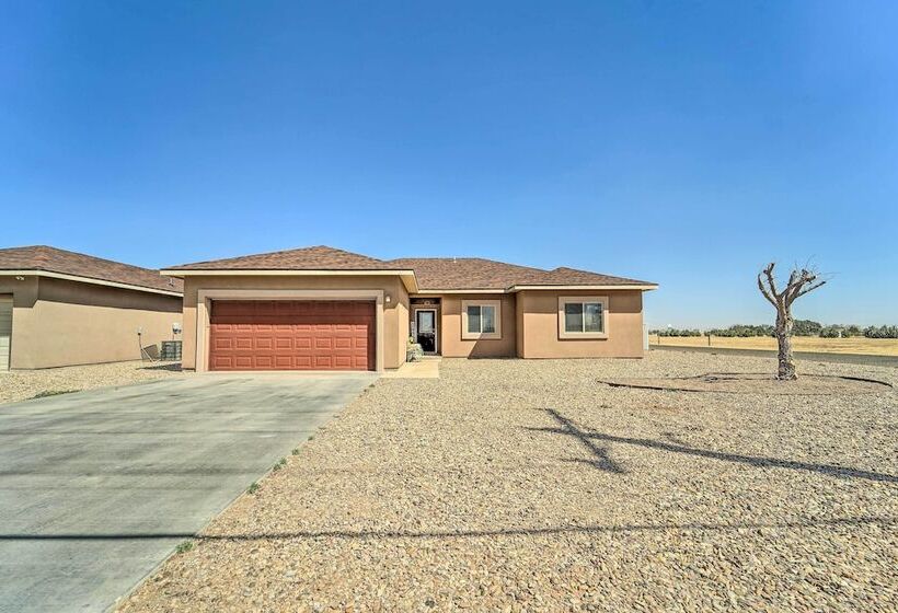 Charming Portales Retreat Across From Enmu!