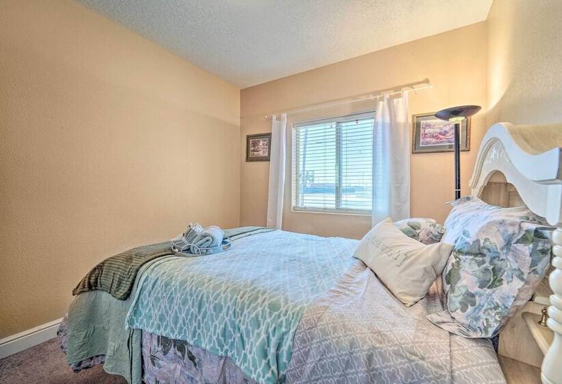 Charming Portales Retreat Across From Enmu!