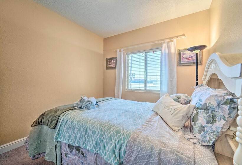 Charming Portales Retreat Across From Enmu!