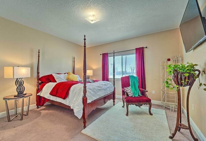 Charming Portales Retreat Across From Enmu!