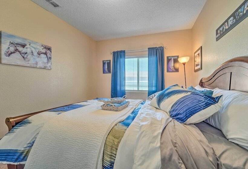 Charming Portales Retreat Across From Enmu!