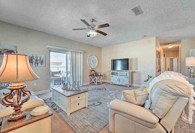 Charming Portales Retreat Across From Enmu!