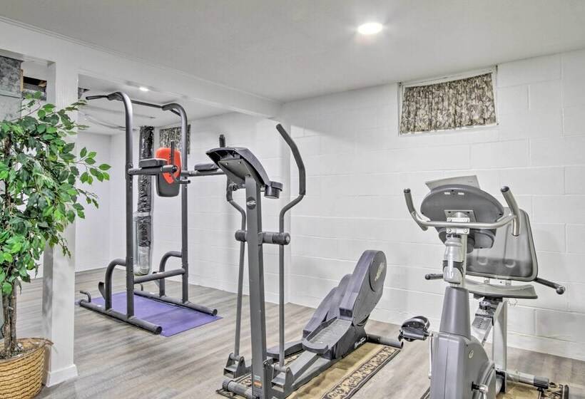 Cheerful Rochester Retreat W/ Yard & Workout Room!