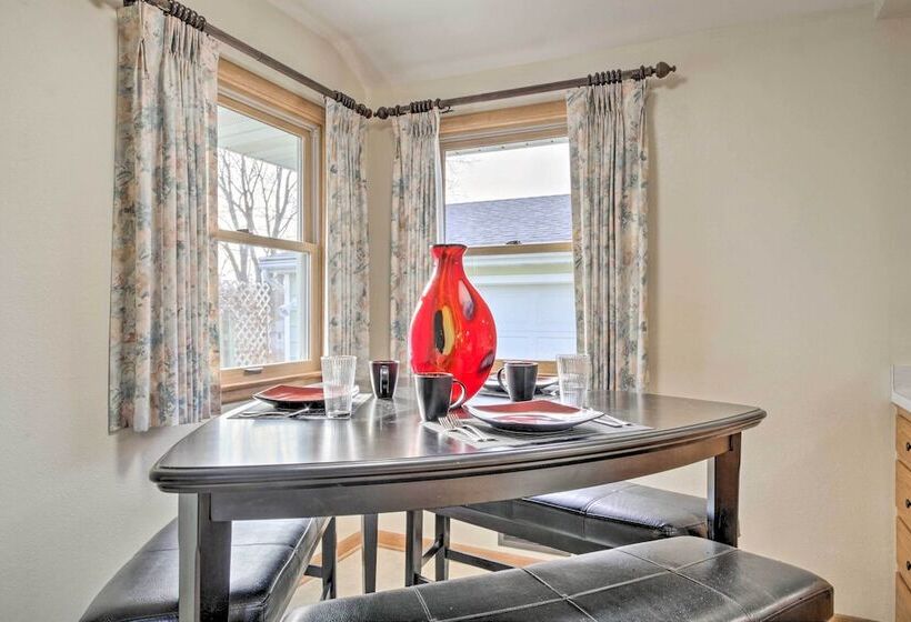 Cheerful Rochester Retreat W/ Yard & Workout Room!