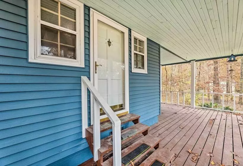 Cozy Cottage W/ Private Yard: Pet Friendly!