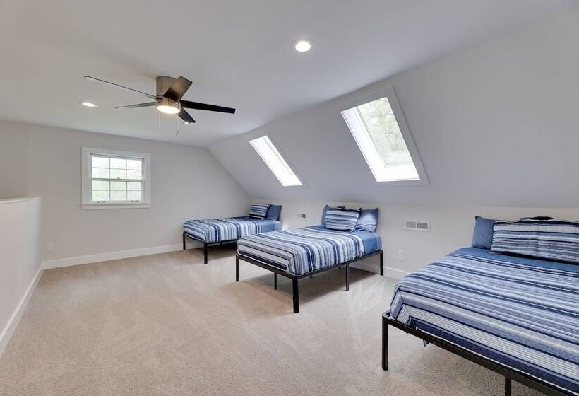 Cozy Cottage W/ Private Yard: Pet Friendly!