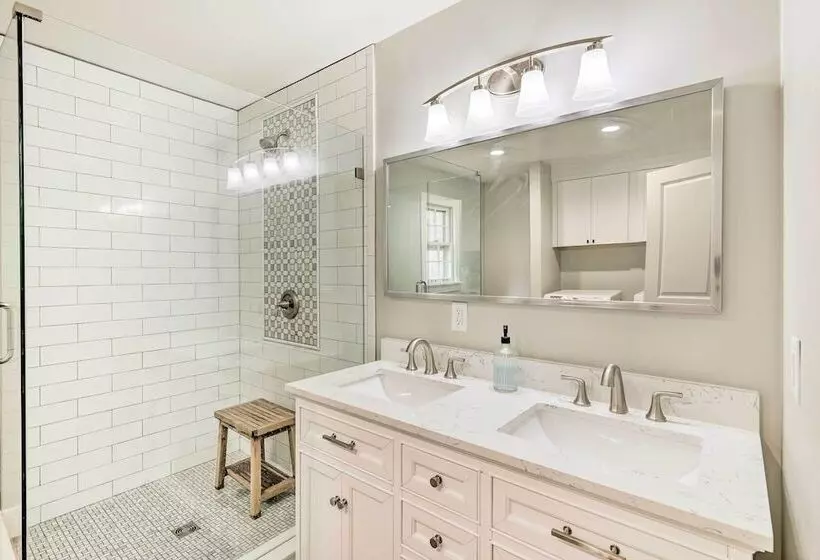 Cozy Cottage W/ Private Yard: Pet Friendly!