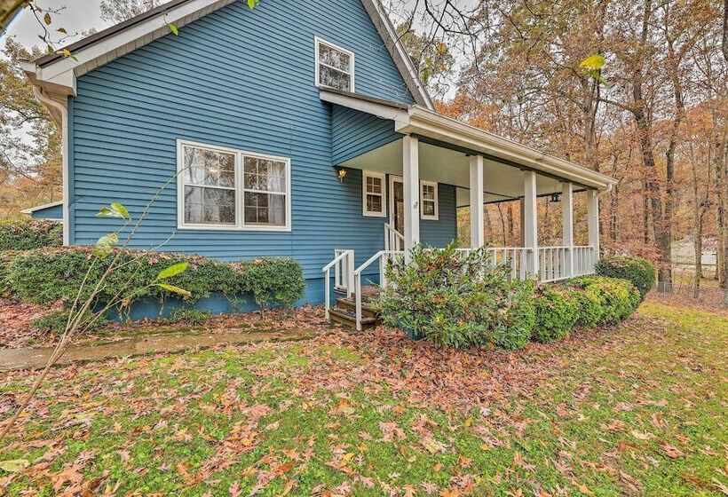 Cozy Cottage W/ Private Yard: Pet Friendly!