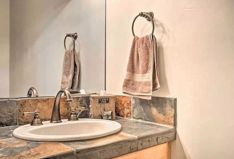 Hike, Fish, Golf & Ski: High Country Log Cabin!