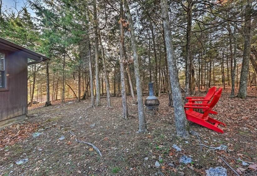 Cozy Holiday Island Home: Hot Tub + Chiminea!