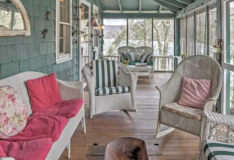 Dainty New Preston Cottage W/ Dock & Lake Views!
