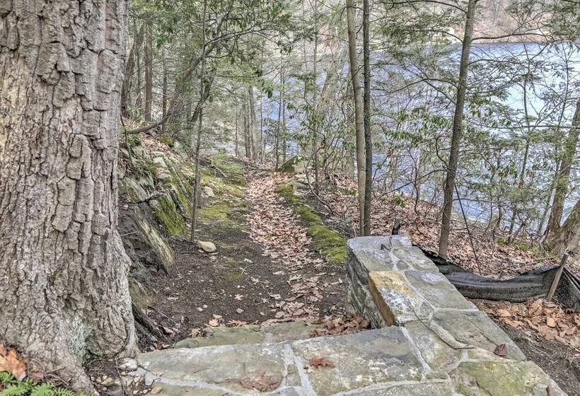 Dainty New Preston Cottage W/ Dock & Lake Views!