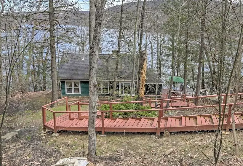 Dainty New Preston Cottage W/ Dock & Lake Views!