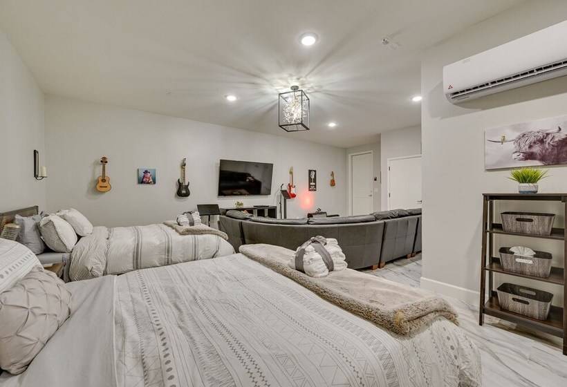 Sedona Retreat W/ Patio, Bar & Swim Spa!