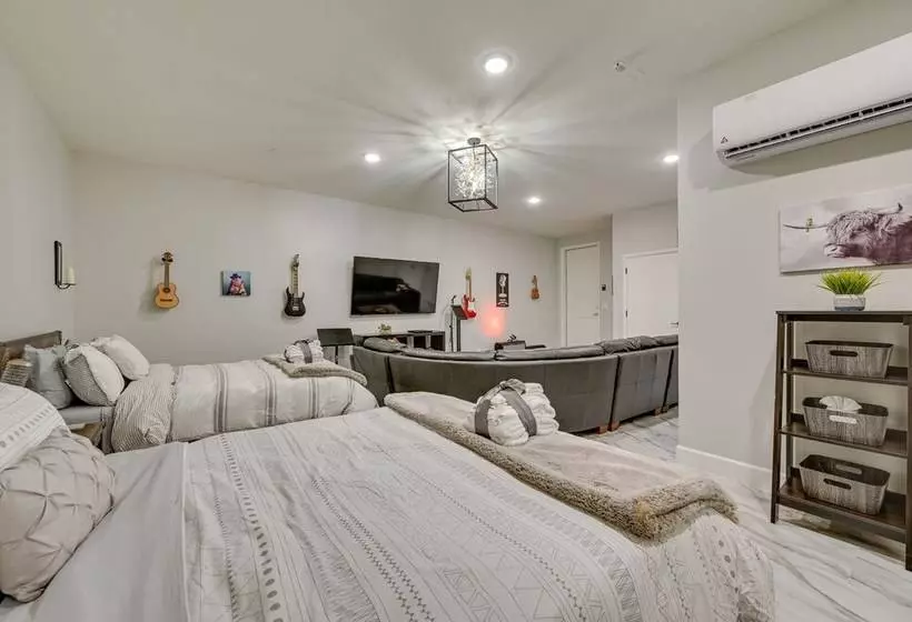 Sedona Retreat W/ Patio, Bar & Swim Spa!