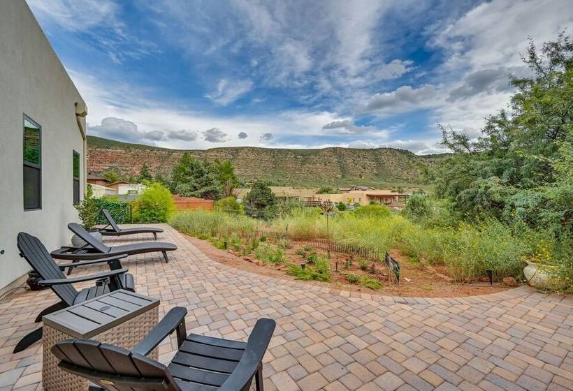 Sedona Retreat W/ Patio, Bar & Swim Spa!