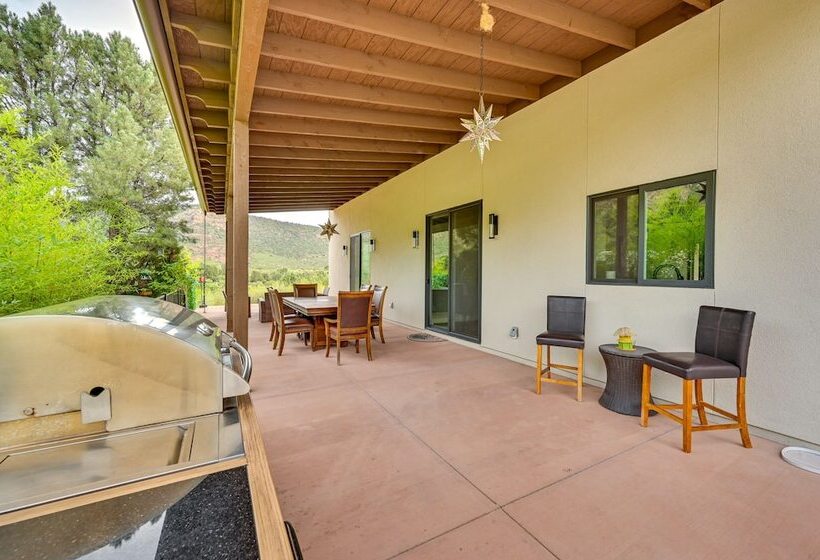 Sedona Retreat W/ Patio, Bar & Swim Spa!