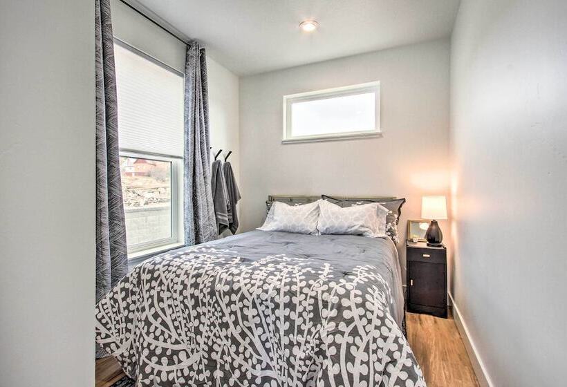 Exquisite Discovery Mtn Home W/ Sweeping Views!