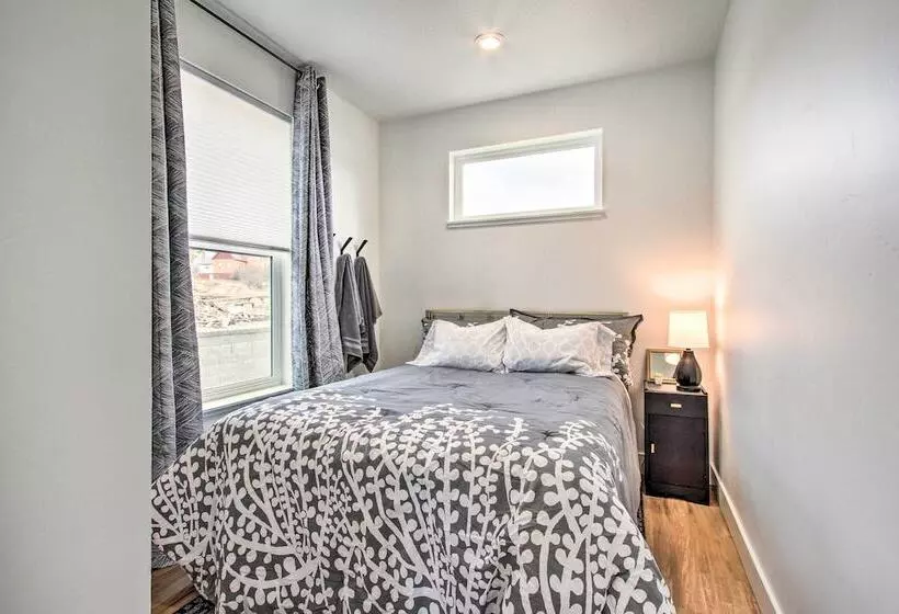 Exquisite Discovery Mtn Home W/ Sweeping Views!