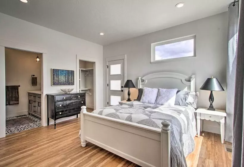 Exquisite Discovery Mtn Home W/ Sweeping Views!