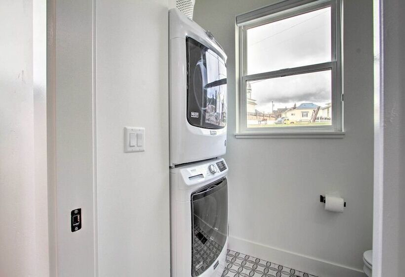 Exquisite Discovery Mtn Home W/ Sweeping Views!