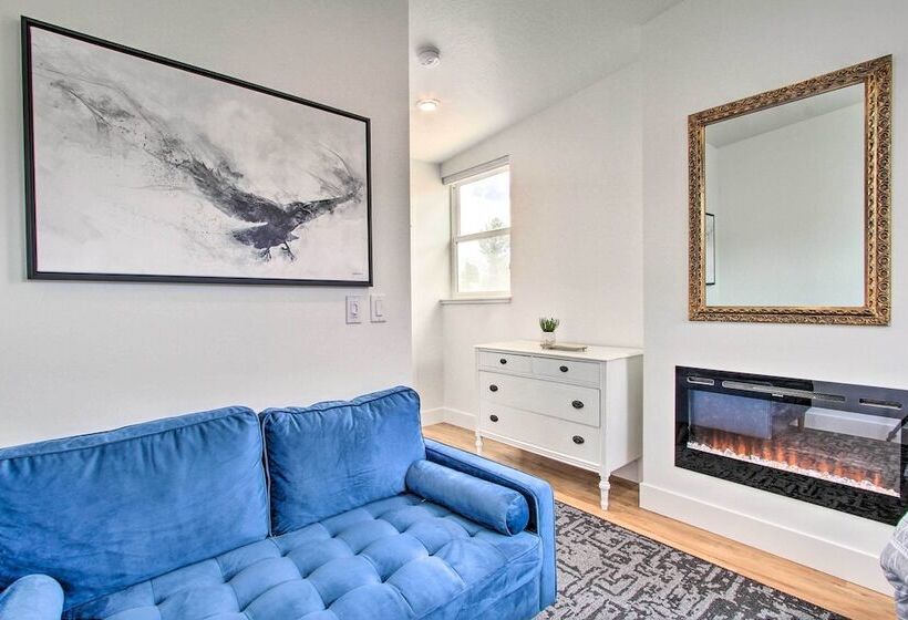 Exquisite Discovery Mtn Home W/ Sweeping Views!