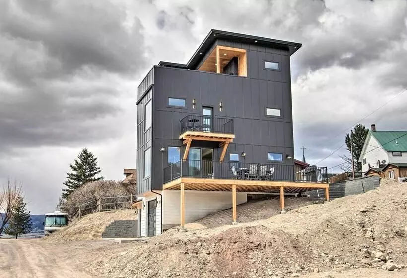 Exquisite Discovery Mtn Home W/ Sweeping Views!