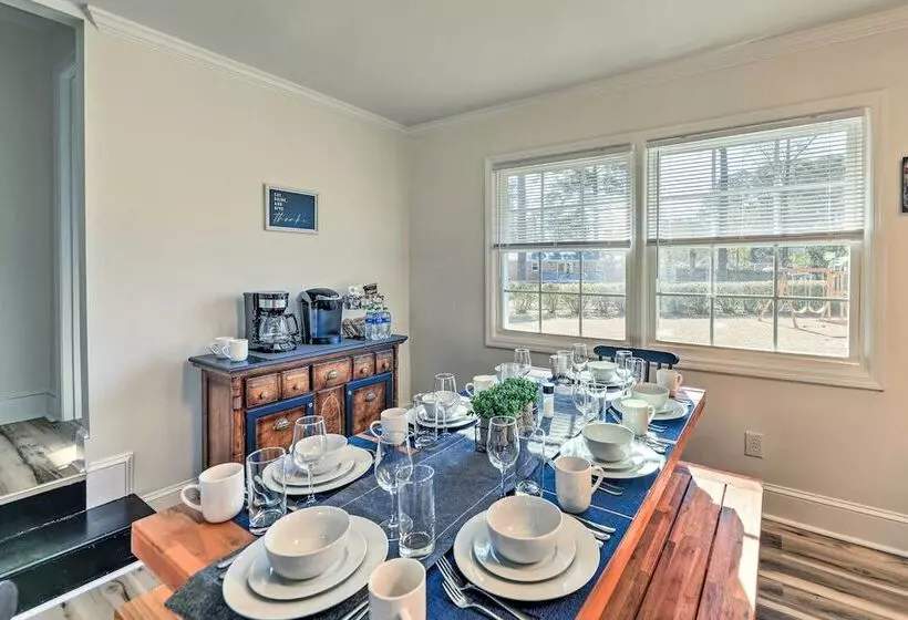 Family Friendly New Bern Home W/ Backyard!