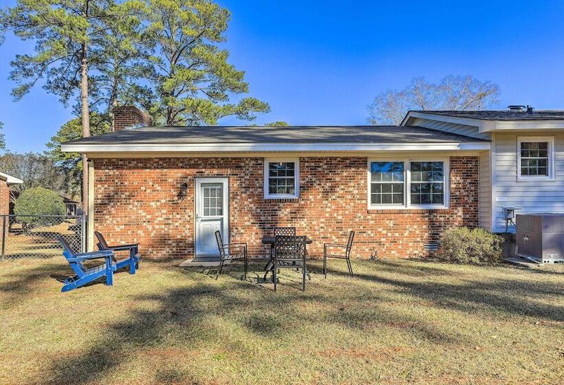 Family Friendly New Bern Home W/ Backyard!