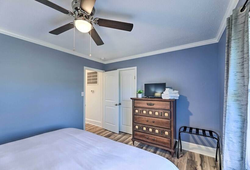 Family Friendly New Bern Home W/ Backyard!