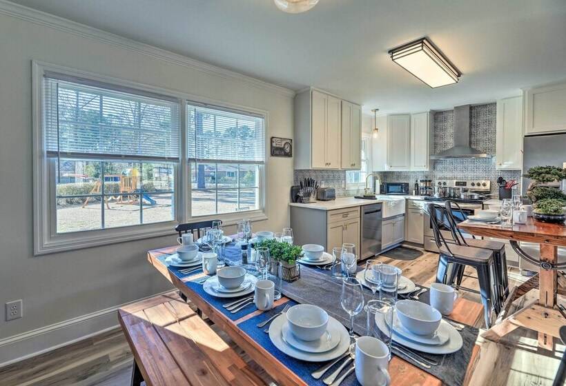 Family Friendly New Bern Home W/ Backyard!