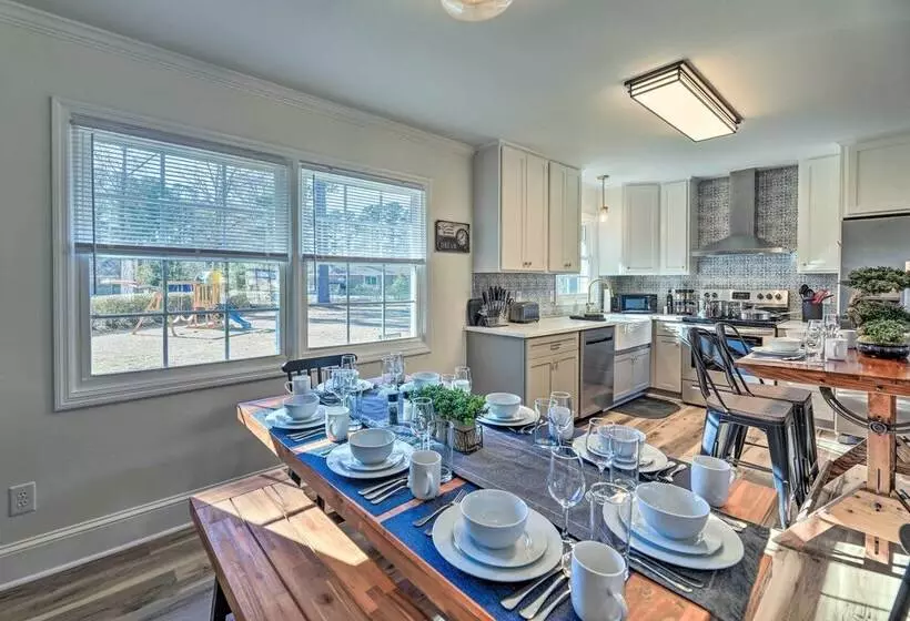 Family Friendly New Bern Home W/ Backyard!